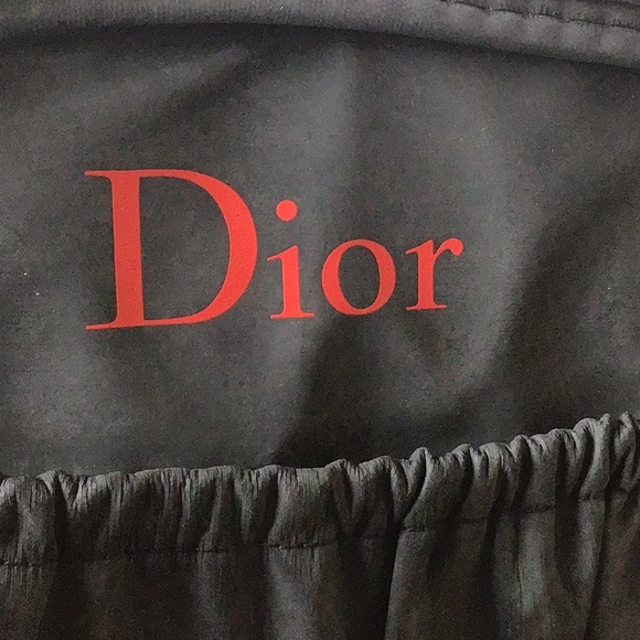 CHRISTIAN DIOR GLOSSY RED MAKEUP COSMETICS BAG NWOT - Picture 14 of 14